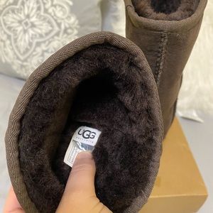 Classic Tall Uggs, size 13. New.